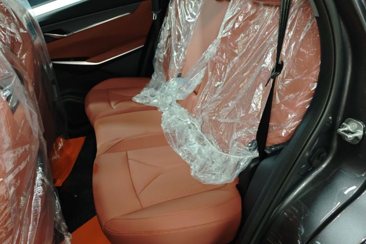 Used CHANGAN CS75 PLUS 2026 Model, Smart Champion Edition 1.5T New Blue Whale Smart Navigation Version Left Rear Seat