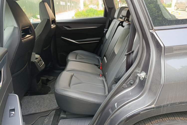 Used CHANGAN CS75 PLUS 2026 Model, Smart Champion Edition 1.5T New Blue Whale Smart Navigation Version Left Rear Seat