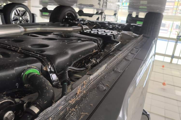 Used CHANGAN CS75 PLUS 2026 Model, Smart Champion Edition 1.5T New Blue Whale Smart Navigation Version Left Side Sill