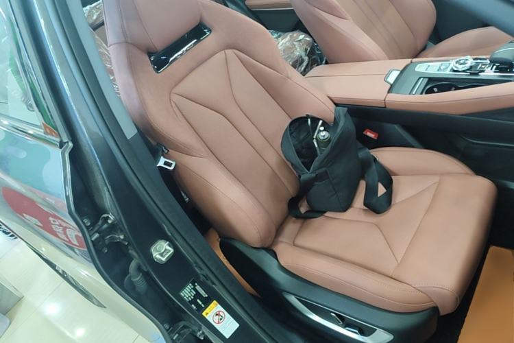 Used CHANGAN CS75 PLUS 2026 Model, Smart Champion Edition 1.5T New Blue Whale Smart Navigation Version Right Front Seat