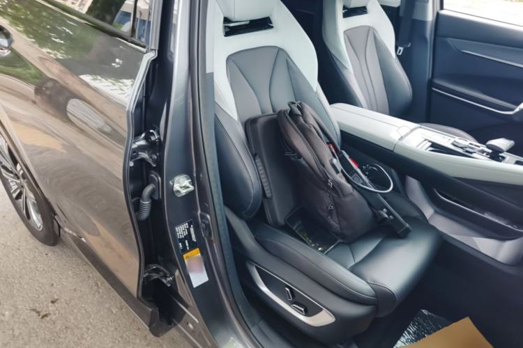 Used CHANGAN CS75 PLUS 2026 Model, Smart Champion Edition 1.5T New Blue Whale Smart Navigation Version Right Front Seat