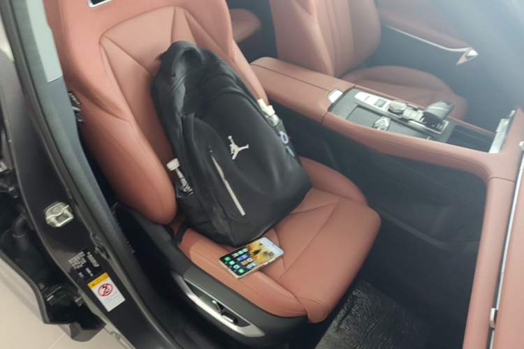 Used CHANGAN CS75 PLUS 2026 Model, Smart Champion Edition 1.5T New Blue Whale Smart Navigation Version Right Front Seat
