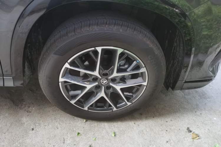 Used CHANGAN CS75 PLUS 2026 Model, Smart Champion Edition 1.5T New Blue Whale Smart Leading Version Right Front Wheel Hub