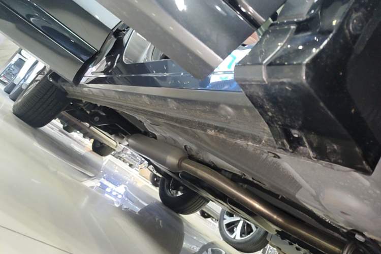 Used CHANGAN CS75 PLUS 2026 Model, Smart Champion Edition 1.5T New Blue Whale Smart Navigation Version Right Side Sill