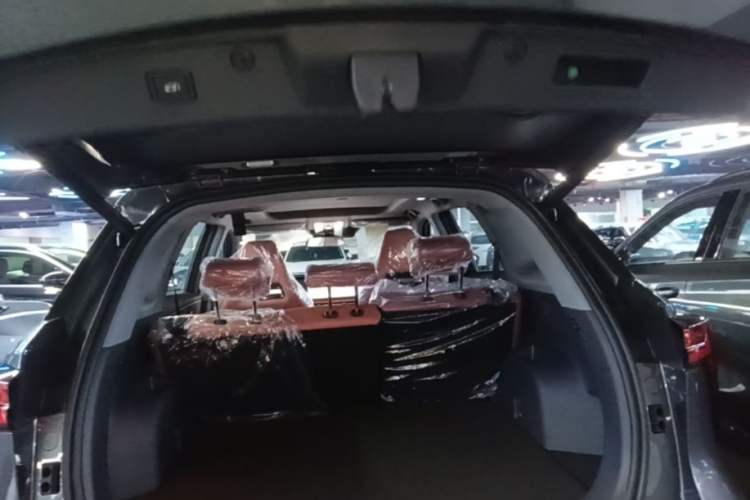 Used CHANGAN CS75 PLUS 2026 Model, Smart Champion Edition 1.5T New Blue Whale Smart Navigation Version Trunk