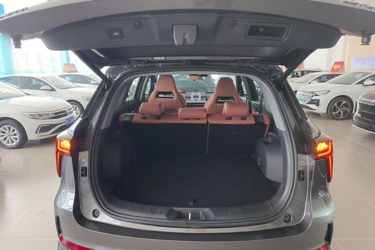 Used CHANGAN CS75 PLUS 2026 Model, Smart Champion Edition 1.5T New Blue Whale Smart Navigation Version Trunk