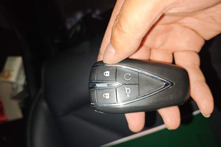 Used CHANGAN CS75 PLUS 2026 Model, Smart Champion Edition 1.5T New Blue Whale Smart Navigation Version Vehicle Key