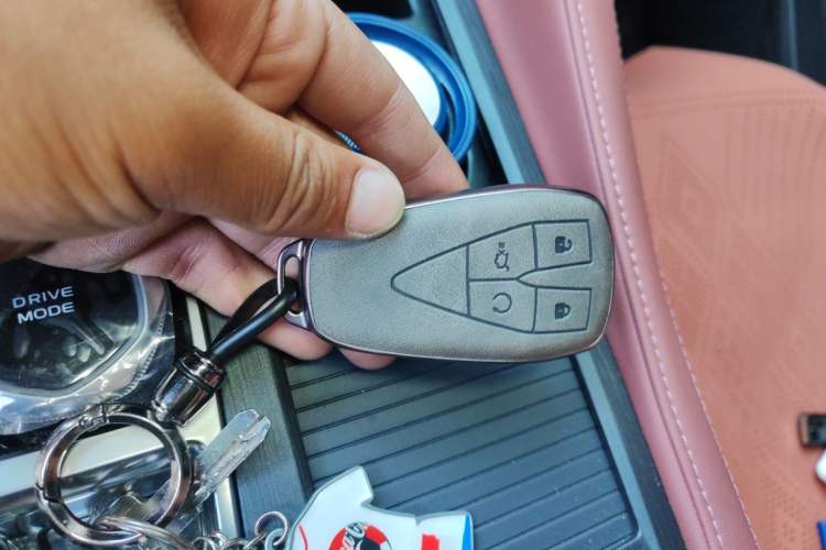 Used CHANGAN CS75 PLUS 2026 Model, Smart Champion Edition 1.5T New Blue Whale Smart Navigation Version Vehicle Key
