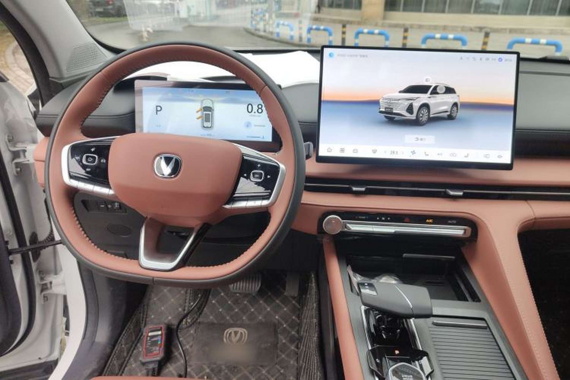 Used CHANGAN CS75 PLUS 2026 Model, Smart Champion Edition 1.5T New Blue Whale Smart Navigation Version Center Console
