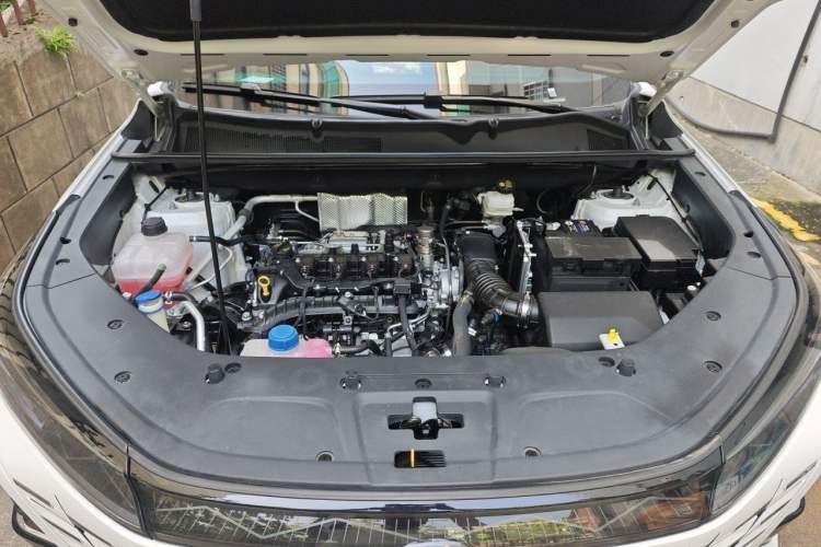Used CHANGAN CS75 PLUS 2026 Model, Smart Champion Edition 1.5T New Blue Whale Smart Leading Version Engine Bay
