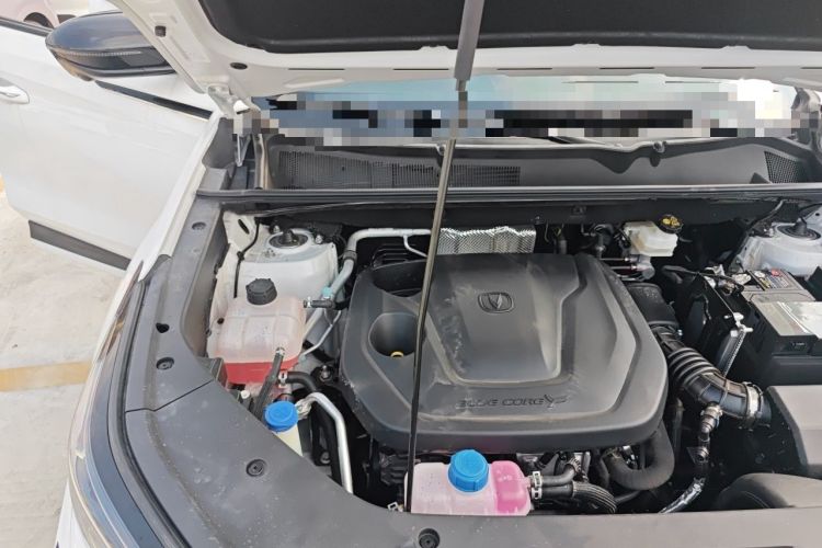Used CHANGAN CS75 PLUS 2026 Model, Smart Champion Edition 1.5T New Blue Whale Smart Navigation Version Engine Bay Right