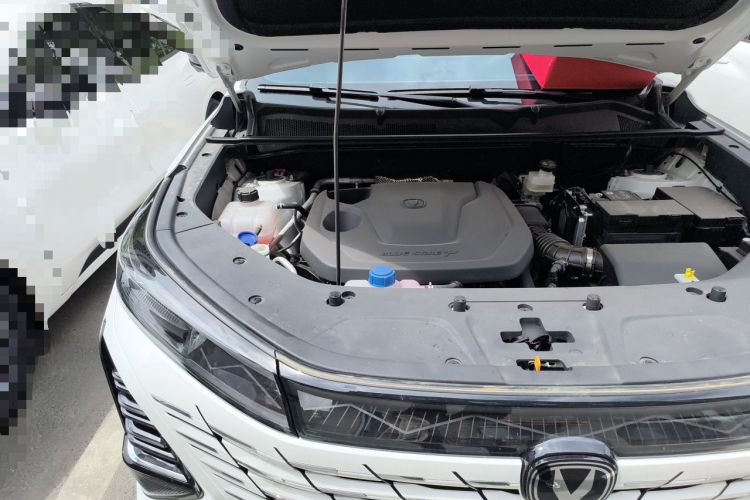 Used CHANGAN CS75 PLUS 2026 Model, Smart Champion Edition 1.5T New Blue Whale Smart Navigation Version Engine Bay Right