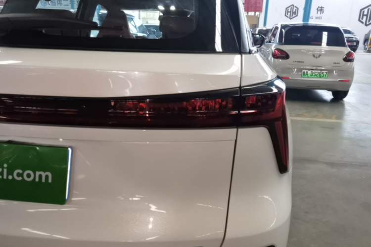 Used CHANGAN CS75 PLUS 2026 Model, Smart Champion Edition 1.5T New Blue Whale Smart Navigation Version Exterior 3