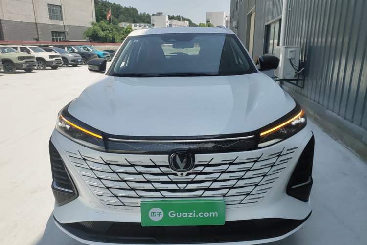 Used CHANGAN CS75 PLUS 2026 Model, Smart Champion Edition 1.5T New Blue Whale Smart Navigation Version Front