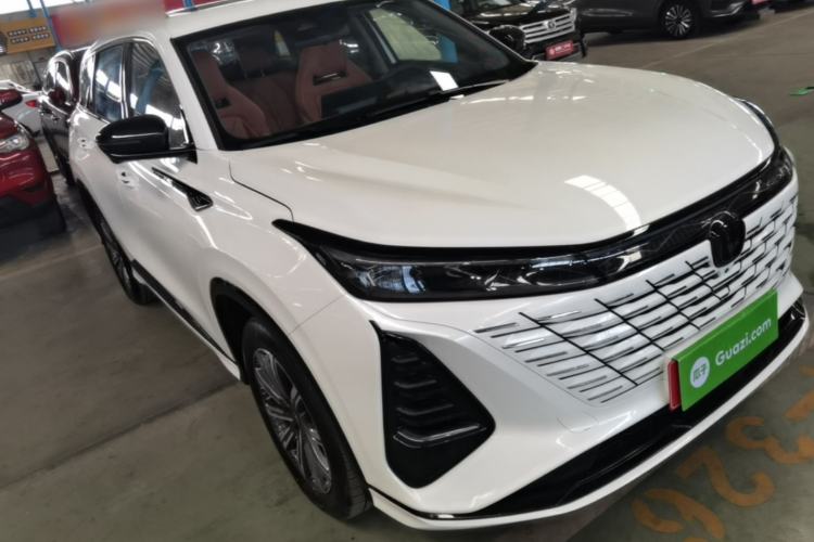 Used CHANGAN CS75 PLUS 2026 Model, Smart Champion Edition 1.5T New Blue Whale Smart Navigation Version Front Right 45 Deg