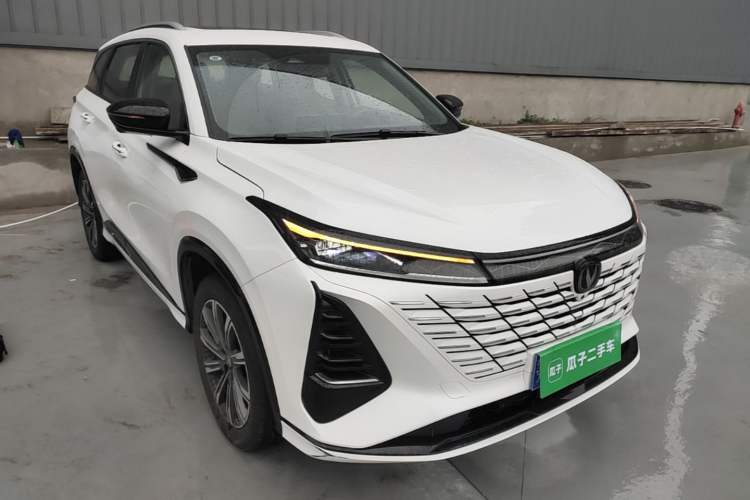 Used CHANGAN CS75 PLUS 2026 Model, Smart Champion Edition 1.5T New Blue Whale Smart Navigation Version Front Right 45 Deg