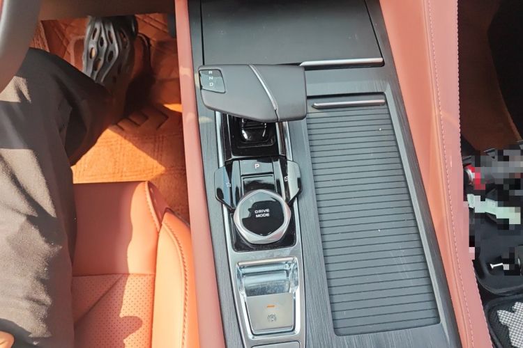Used CHANGAN CS75 PLUS 2026 Model, Smart Champion Edition 1.5T New Blue Whale Smart Navigation Version Gear Lever