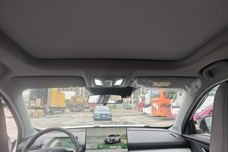 Used CHANGAN CS75 PLUS 2026 Model, Smart Champion Edition 1.5T New Blue Whale Smart Navigation Version Headliner