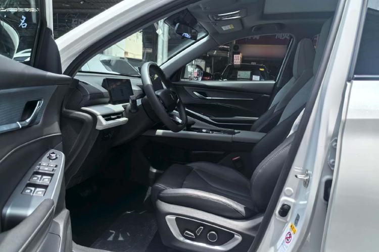 Used CHANGAN CS75 PLUS 2026 Model, Smart Champion Edition 1.5T New Blue Whale Smart Navigation Version Interior 3