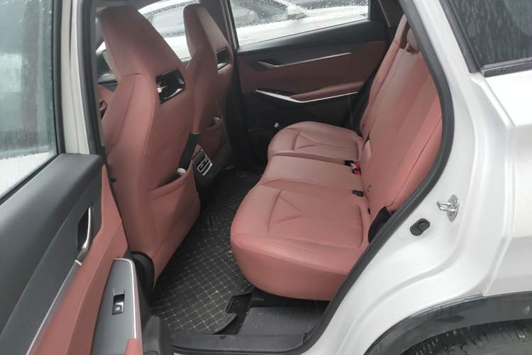 Used CHANGAN CS75 PLUS 2026 Model, Smart Champion Edition 1.5T New Blue Whale Smart Navigation Version Left Rear Seat