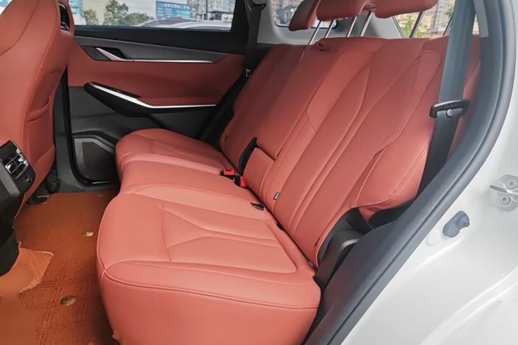 Used CHANGAN CS75 PLUS 2026 Model, Smart Champion Edition 1.5T New Blue Whale Smart Navigation Version Left Rear Seat