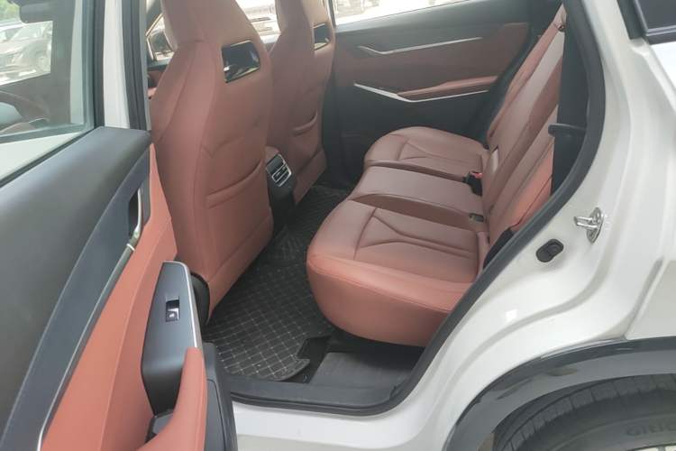 Used CHANGAN CS75 PLUS 2026 Model, Smart Champion Edition 1.5T New Blue Whale Smart Navigation Version Left Rear Seat
