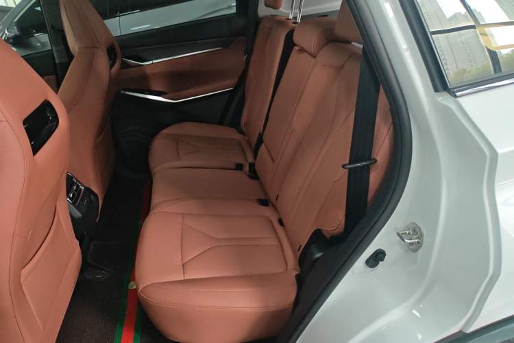 Used CHANGAN CS75 PLUS 2026 Model, Smart Champion Edition 1.5T New Blue Whale Smart Navigation Version Left Rear Seat