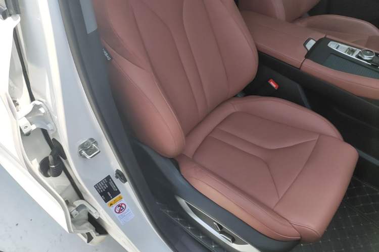 Used CHANGAN CS75 PLUS 2026 Model, Smart Champion Edition 1.5T New Blue Whale Smart Navigation Version Right Front Seat