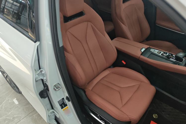 Used CHANGAN CS75 PLUS 2026 Model, Smart Champion Edition 1.5T New Blue Whale Smart Navigation Version Right Front Seat