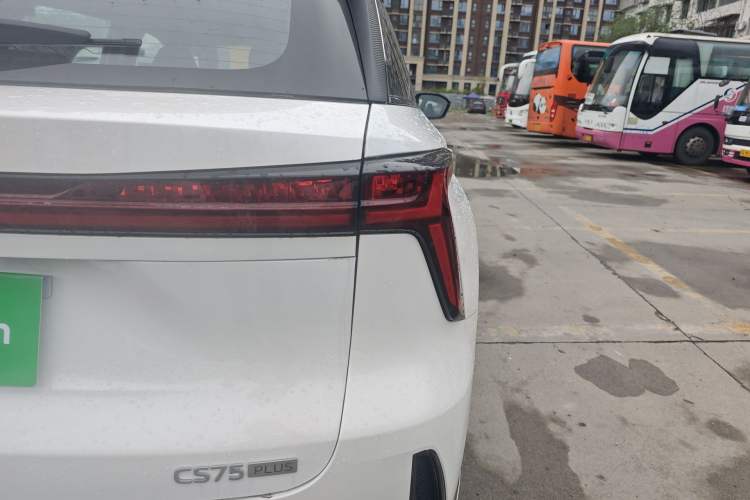 Used CHANGAN CS75 PLUS 2026 Model, Smart Champion Edition 1.5T New Blue Whale Smart Navigation Version Right Rear Taillight