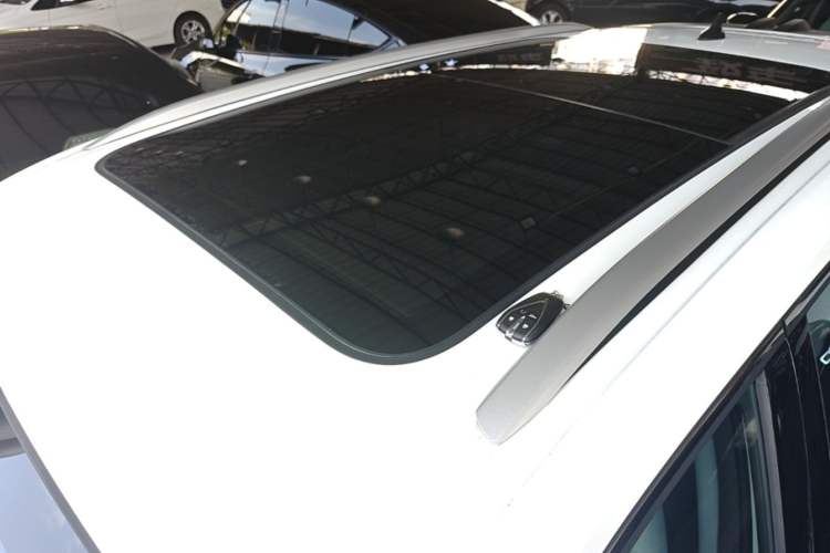 Used CHANGAN CS75 PLUS 2026 Model, Smart Champion Edition 1.5T New Blue Whale Smart Navigation Version Roof