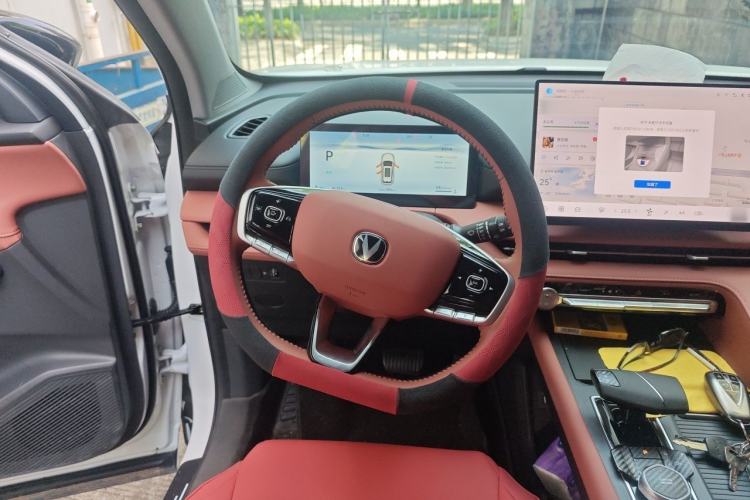Used CHANGAN CS75 PLUS 2026 Model, Smart Champion Edition 1.5T New Blue Whale Smart Leading Version Steering Wheel