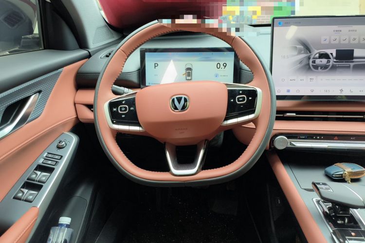Used CHANGAN CS75 PLUS 2026 Model, Smart Champion Edition 1.5T New Blue Whale Smart Navigation Version Steering Wheel