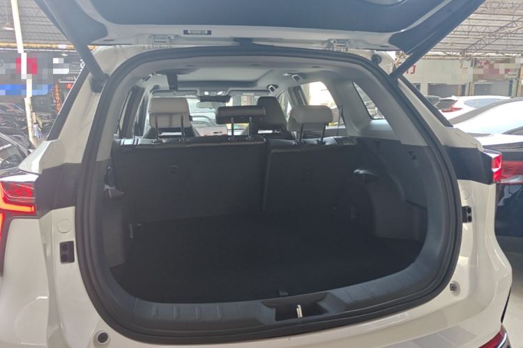 Used CHANGAN CS75 PLUS 2026 Model, Smart Champion Edition 1.5T New Blue Whale Smart Navigation Version Trunk