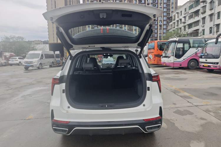 Used CHANGAN CS75 PLUS 2026 Model, Smart Champion Edition 1.5T New Blue Whale Smart Navigation Version Trunk