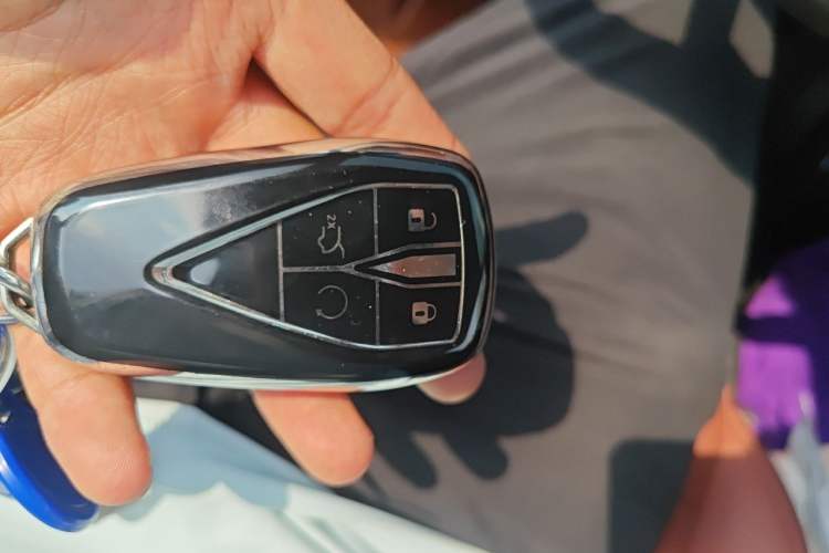 Used CHANGAN CS75 PLUS 2026 Model, Smart Champion Edition 1.5T New Blue Whale Smart Navigation Version Vehicle Key