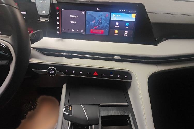 Used CHANGAN CS75 PLUS iDD 2023 ZhiDian iDD Smart Leading Model Audio And AC Panel