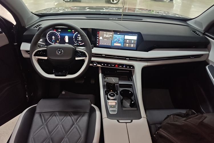 Used CHANGAN CS75 PLUS iDD 2023 ZhiDian iDD Smart Leading Model Center Console