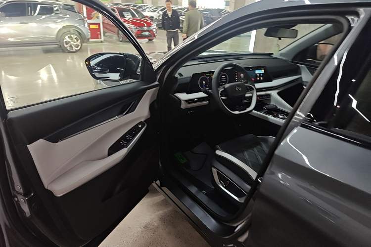 Used CHANGAN CS75 PLUS iDD 2023 ZhiDian iDD Smart Leading Model Driver Seat