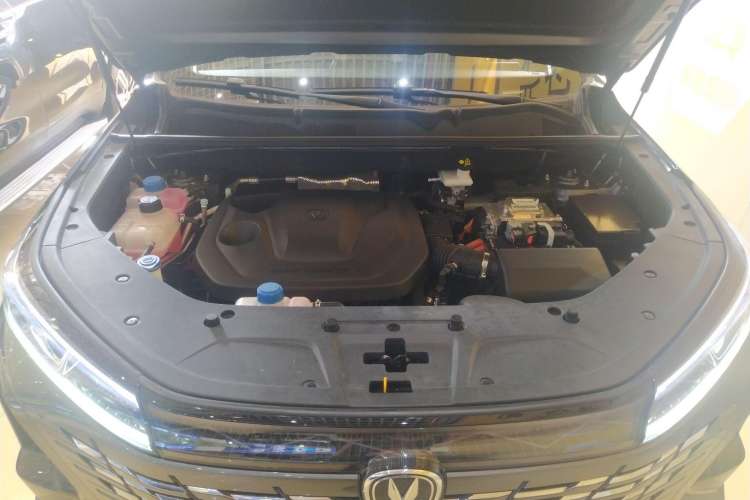Used CHANGAN CS75 PLUS iDD 2023 ZhiDian iDD Smart Leading Model Engine Bay