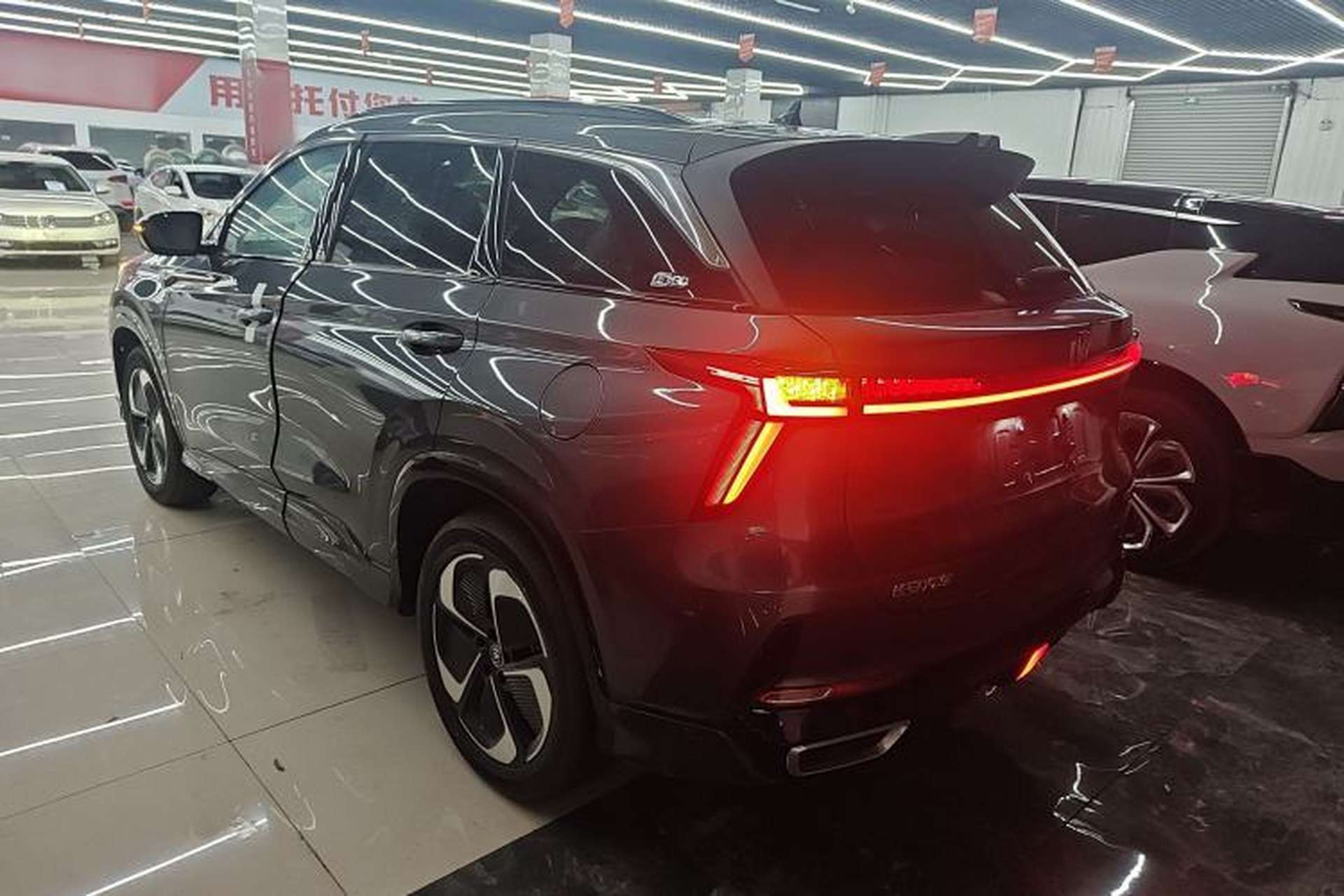 Used CHANGAN CS75 PLUS iDD 2023 ZhiDian iDD Smart Leading Model Exterior 2