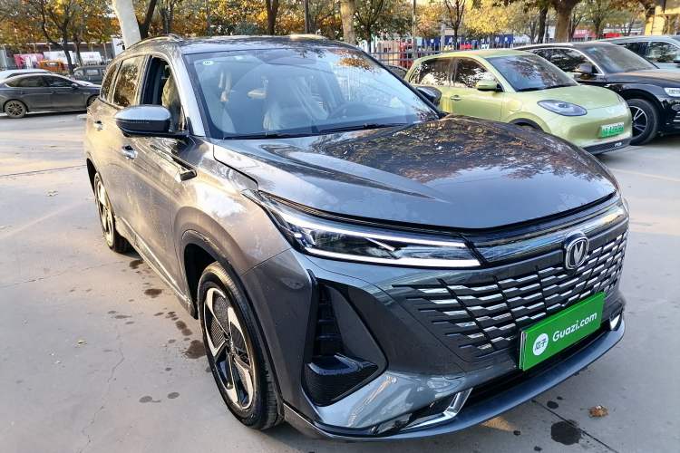 Used CHANGAN CS75 PLUS iDD 2023 ZhiDian iDD Smart Leading Model Exterior 2