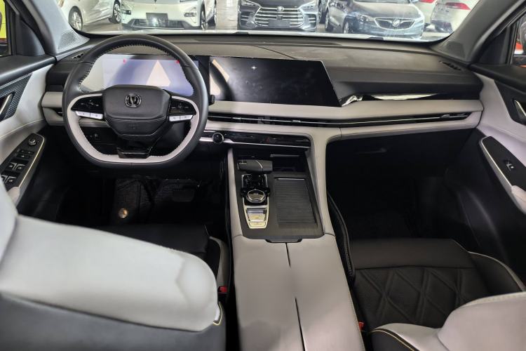 Used CHANGAN CS75 PLUS iDD 2023 ZhiDian iDD Smart Leading Model Interior 1