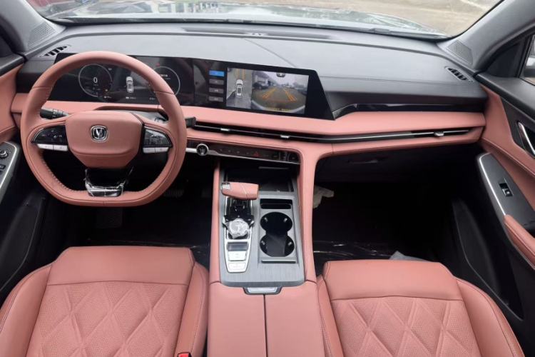 Used CHANGAN CS75 PLUS iDD 2023 ZhiDian iDD Smart Leading Model Interior 3
