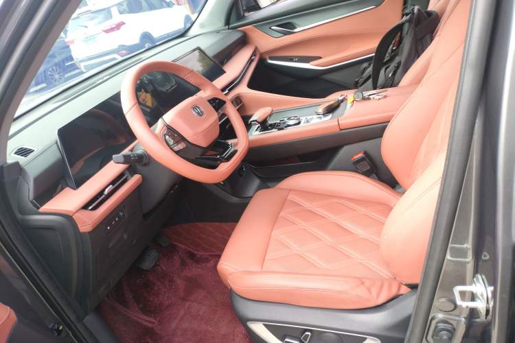 Used CHANGAN CS75 PLUS iDD 2023 ZhiDian iDD Smart Leading Model Left Front Seat