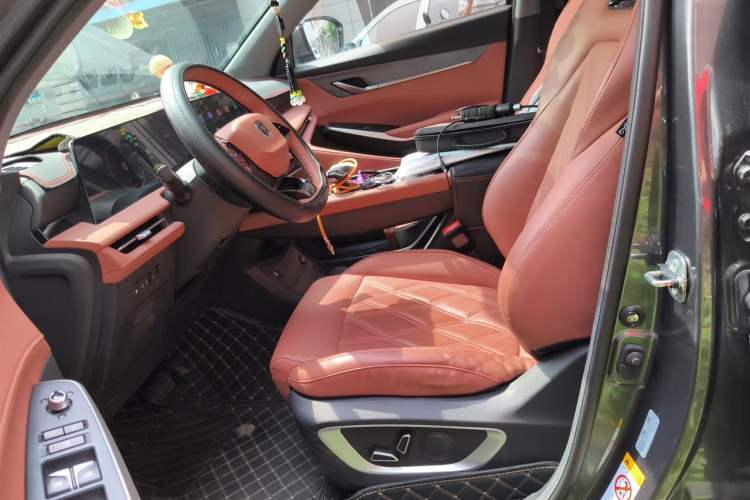 Used CHANGAN CS75 PLUS iDD 2023 ZhiDian iDD Smart Leading Model Left Front Seat