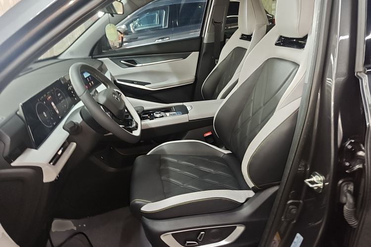 Used CHANGAN CS75 PLUS iDD 2023 ZhiDian iDD Smart Leading Model Left Front Seat