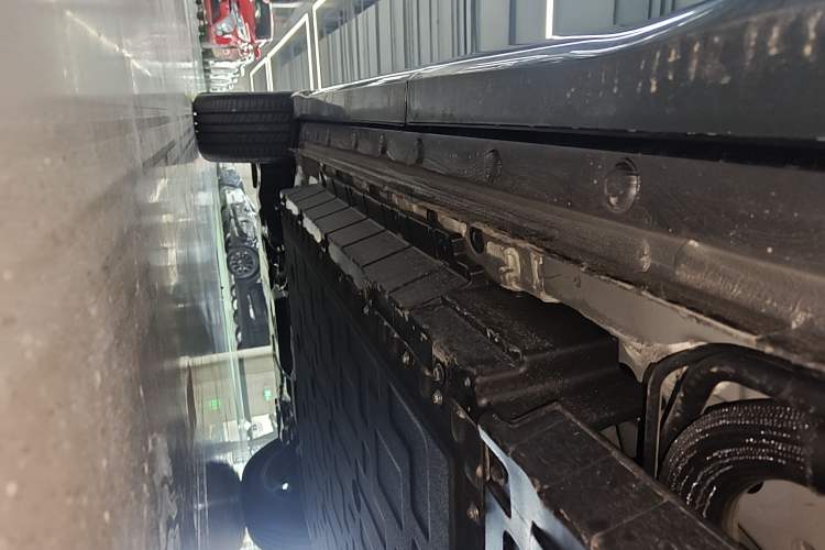 Used CHANGAN CS75 PLUS iDD 2023 ZhiDian iDD Smart Leading Model Left Side Sill