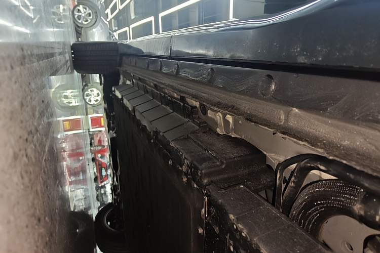 Used CHANGAN CS75 PLUS iDD 2023 ZhiDian iDD Smart Leading Model Left Side Sill