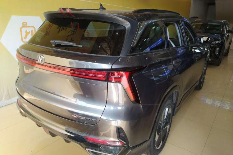 Used CHANGAN CS75 PLUS iDD 2023 ZhiDian iDD Smart Leading Model Rear Right 45 Deg